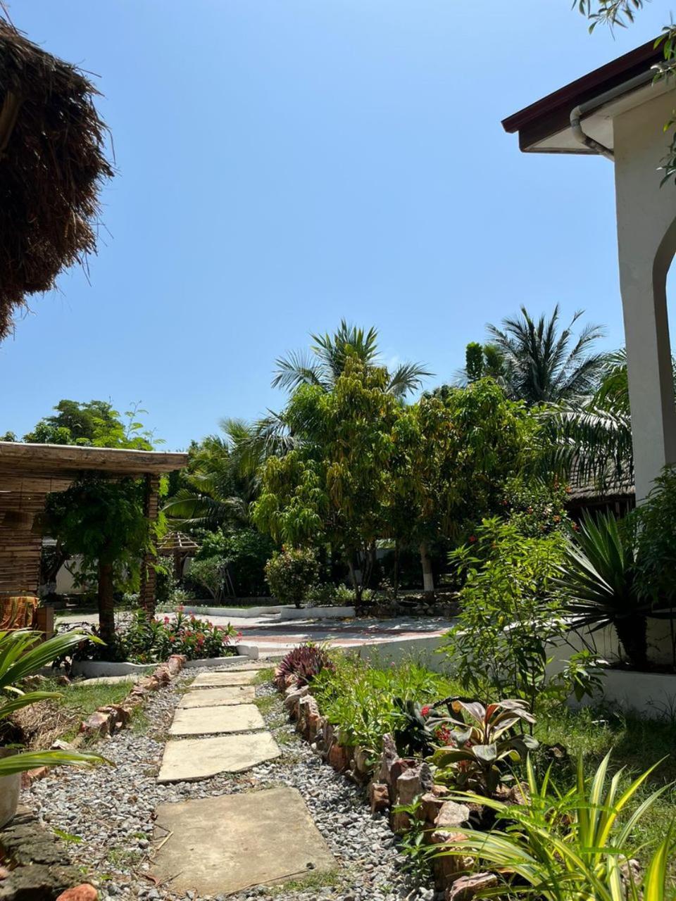 African Treasure Beach Resort Kokrobite Eksteriør billede