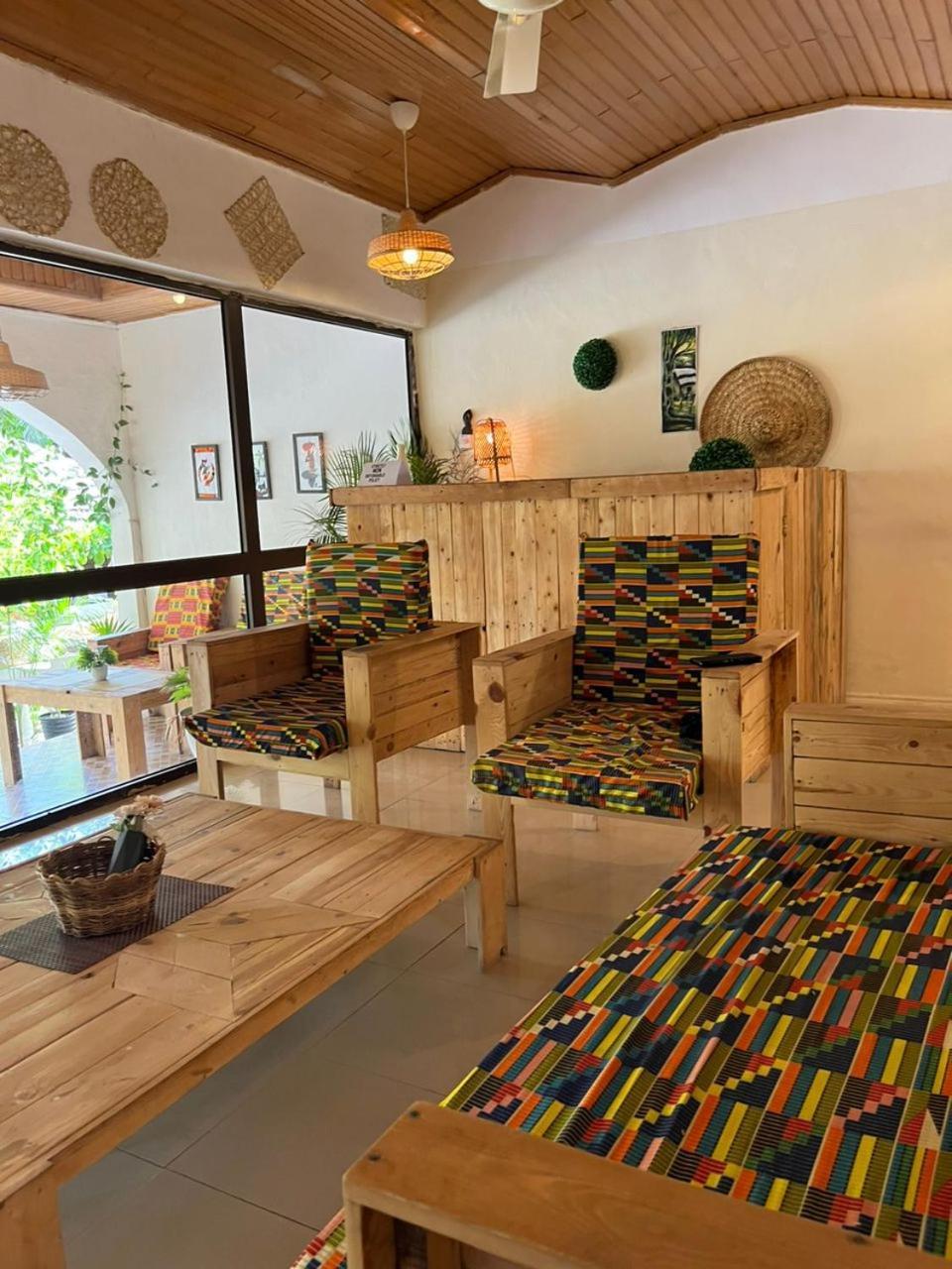 African Treasure Beach Resort Kokrobite Eksteriør billede