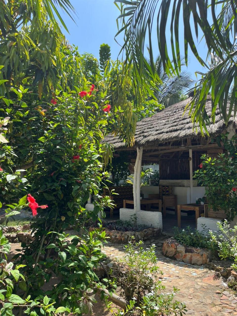 African Treasure Beach Resort Kokrobite Eksteriør billede