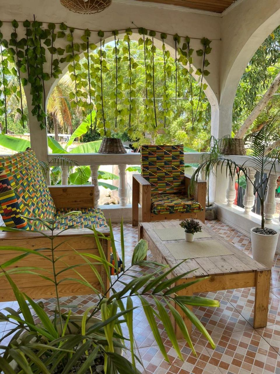 African Treasure Beach Resort Kokrobite Eksteriør billede