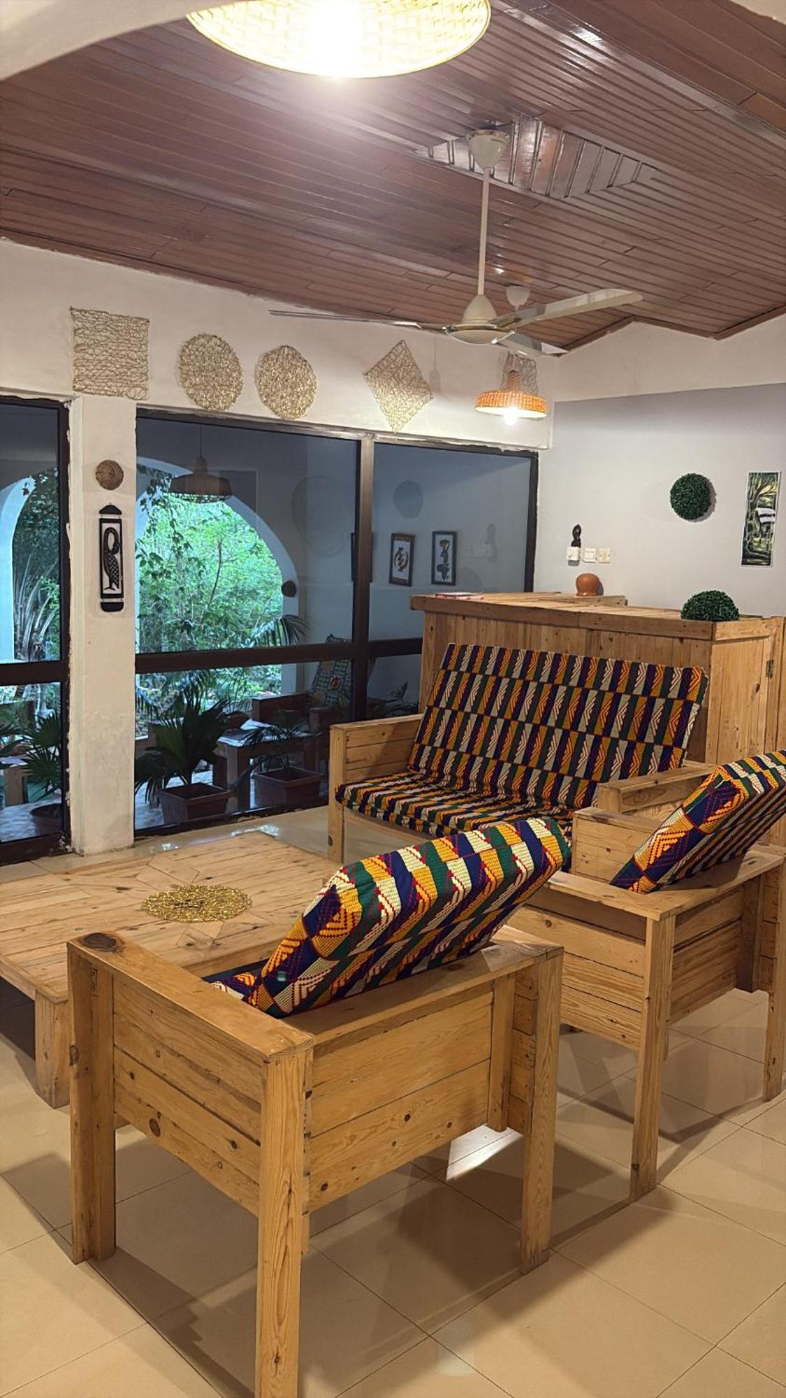 African Treasure Beach Resort Kokrobite Eksteriør billede